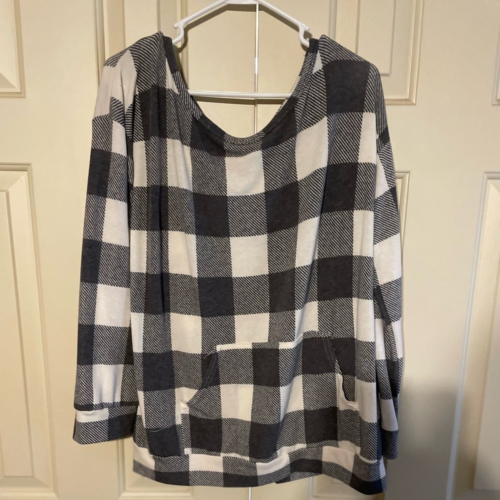 Light weight front pocket checkered grey and cream 2x